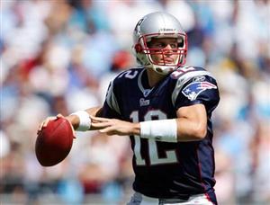3-time Super Bowl winner Tom Brady; (above) after a week-17 win vs. the Bears, Aaron Rodgers and the Packers are in.