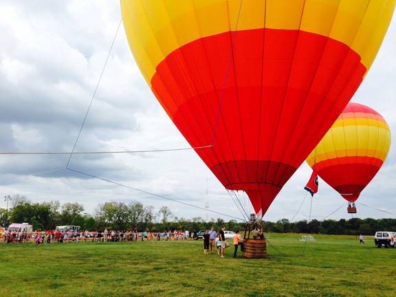 nashville_tethered_hot_air_balloon